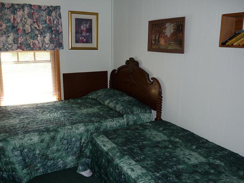 Silver Springs Cottage Resort Harcourt Номер фото