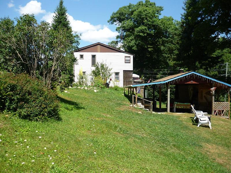 Silver Springs Cottage Resort Harcourt Экстерьер фото