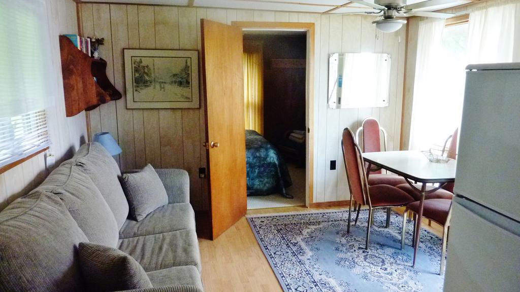 Silver Springs Cottage Resort Harcourt Экстерьер фото