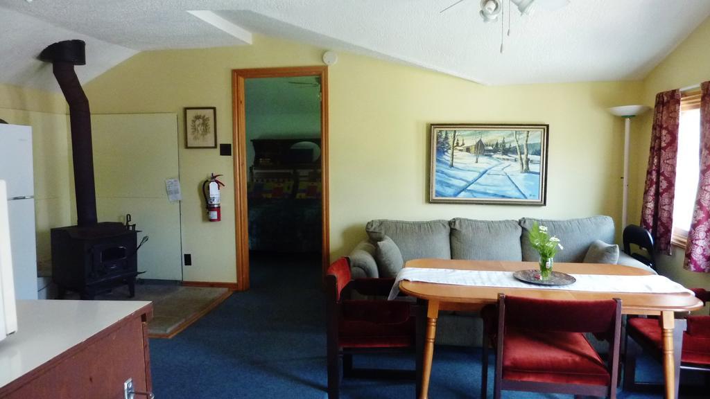 Silver Springs Cottage Resort Harcourt Экстерьер фото